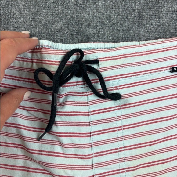 HURLEY Men’s Blue/Red Striped 6” Shorts size: Medium - Picture 4 of 9